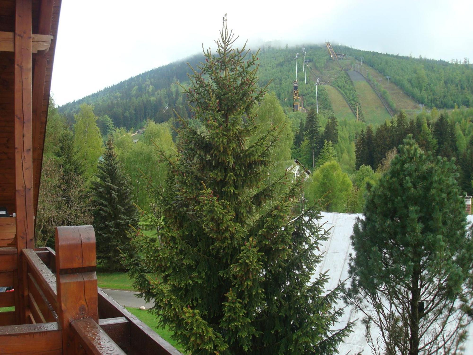Sport Hotel Pomi Harrachov Esterno foto